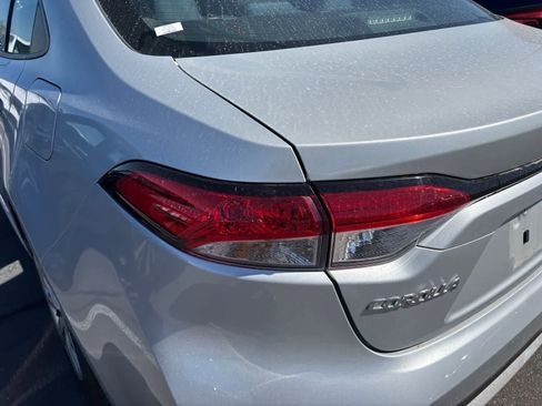 Used 2022 Toyota Corolla LE image 8