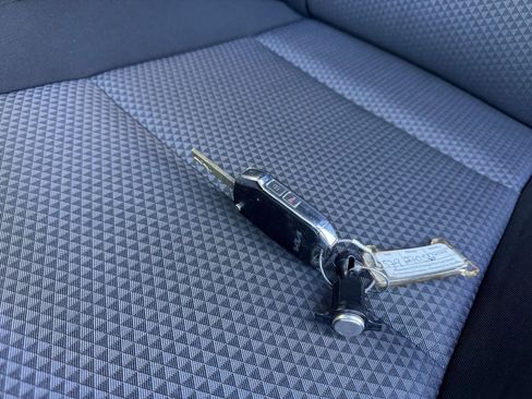 Used 2025 Kia Soul LX w/ LX Technology Package image 21