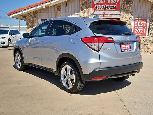 Used 2022 Honda HR-V LX image 2