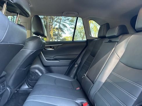 Used 2022 Toyota RAV4 XLE Premium FWD image 25