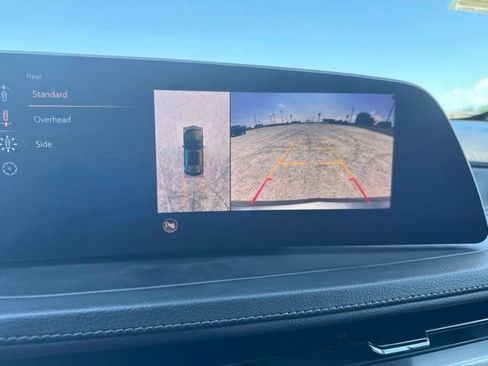 Used 2025 Cadillac XT4 Premium Luxury FWD image 16
