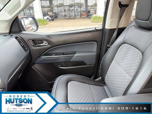 Used 2018 Chevrolet Colorado Z71 AWD/4WD image 24