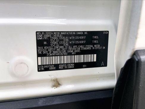 Used 2024 Toyota RAV4 XLE FWD image 36