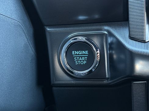 New 2025 Ford F150 Platinum w/ FX4 Off-Road Package image 21