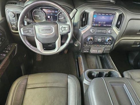 Used 2022 GMC Sierra 2500 Denali w/ Denali Black Diamond Edition AWD/4WD image 37