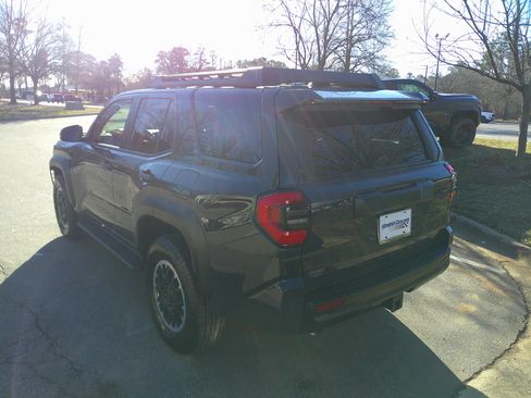 Used 2025 Toyota 4Runner TRD Off Road image 10