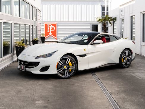 Used 2019 Ferrari Portofino RWD image 10
