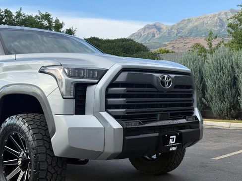 Used 2023 Toyota Tundra Limited AWD/4WD image 16