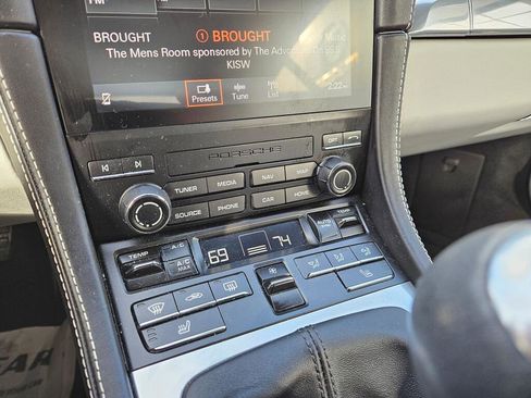 Used 2024 Porsche 718 Cayman image 19