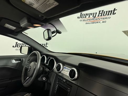 Used 2009 Ford Mustang Shelby GT500 image 19