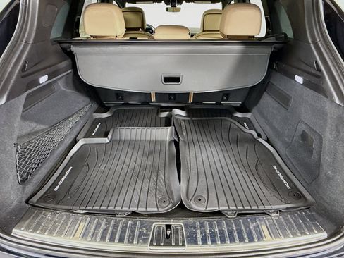 Certified 2023 Porsche Cayenne AWD/4WD image 25