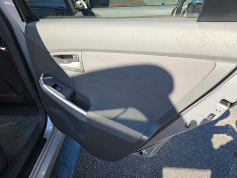 Used 2011 Toyota Prius One image 16