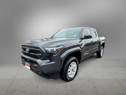 Certified 2025 Toyota Tacoma SR5 image 7