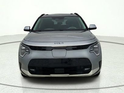 Used 2024 Kia Niro Wave w/ Wave Preserve Package