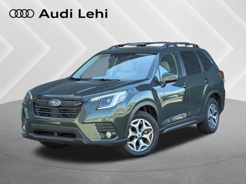Used 2023 Subaru Forester Premium image 1