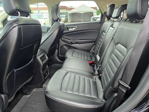 Used 2018 Ford Edge SEL w/ Canadian Touring Package AWD/4WD image 16