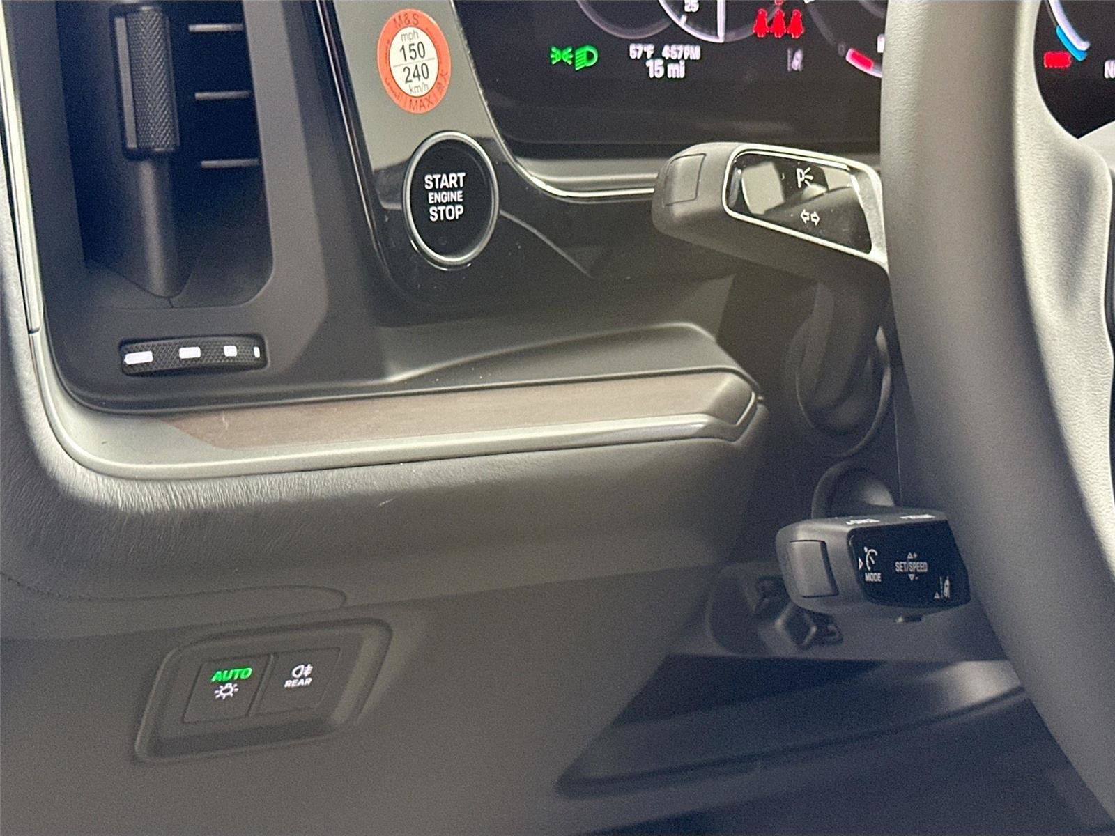 Certified 2026 Porsche Cayenne AWD/4WD image 32