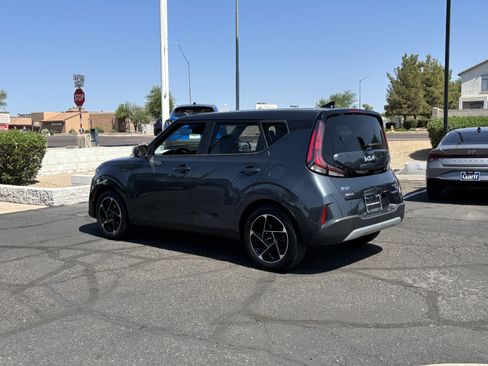 Certified 2023 Kia Soul EX FWD image 4
