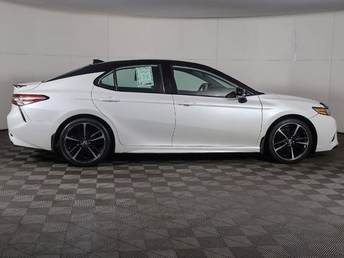 Used 2019 Toyota Camry XSE image 18