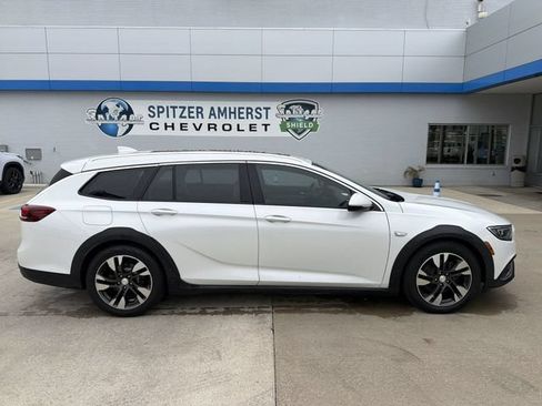 Used 2019 Buick Regal Essence w/ Sights and Sounds Package AWD/4WD image 11