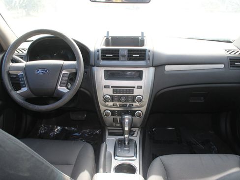 Used 2012 Ford Fusion SE FWD image 12