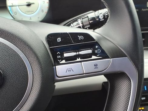 Used 2021 Hyundai Elantra Limited image 19