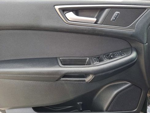 Used 2015 Ford Edge SE AWD/4WD image 13