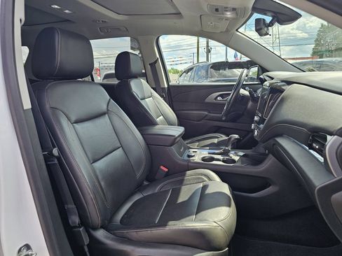 Used 2020 Chevrolet Traverse Premier w/ Redline Edition AWD/4WD image 23