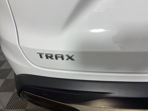 Certified 2025 Chevrolet Trax ACTIV w/ Sunroof Package image 3