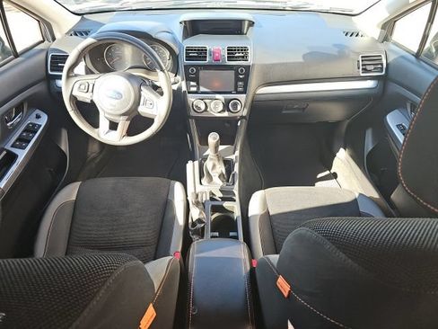 Used 2017 Subaru Crosstrek 2.0i Premium AWD/4WD image 10