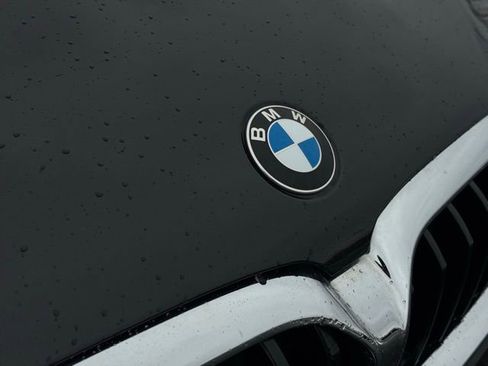 Used 2023 BMW 540i xDrive w/ Premium Package image 3