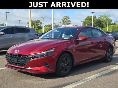 Certified 2023 Hyundai Elantra SEL w/ Preferred Accessory Package