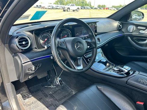 Used 2017 Mercedes-Benz E 300 4MATIC image 9