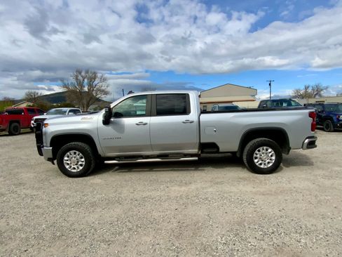 Used 2021 Chevrolet Silverado 3500 LT w/ Convenience Package AWD/4WD image 2