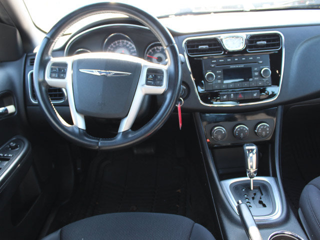 Used 2012 Chrysler 200 Touring w/ Cold Weather Group FWD image 10