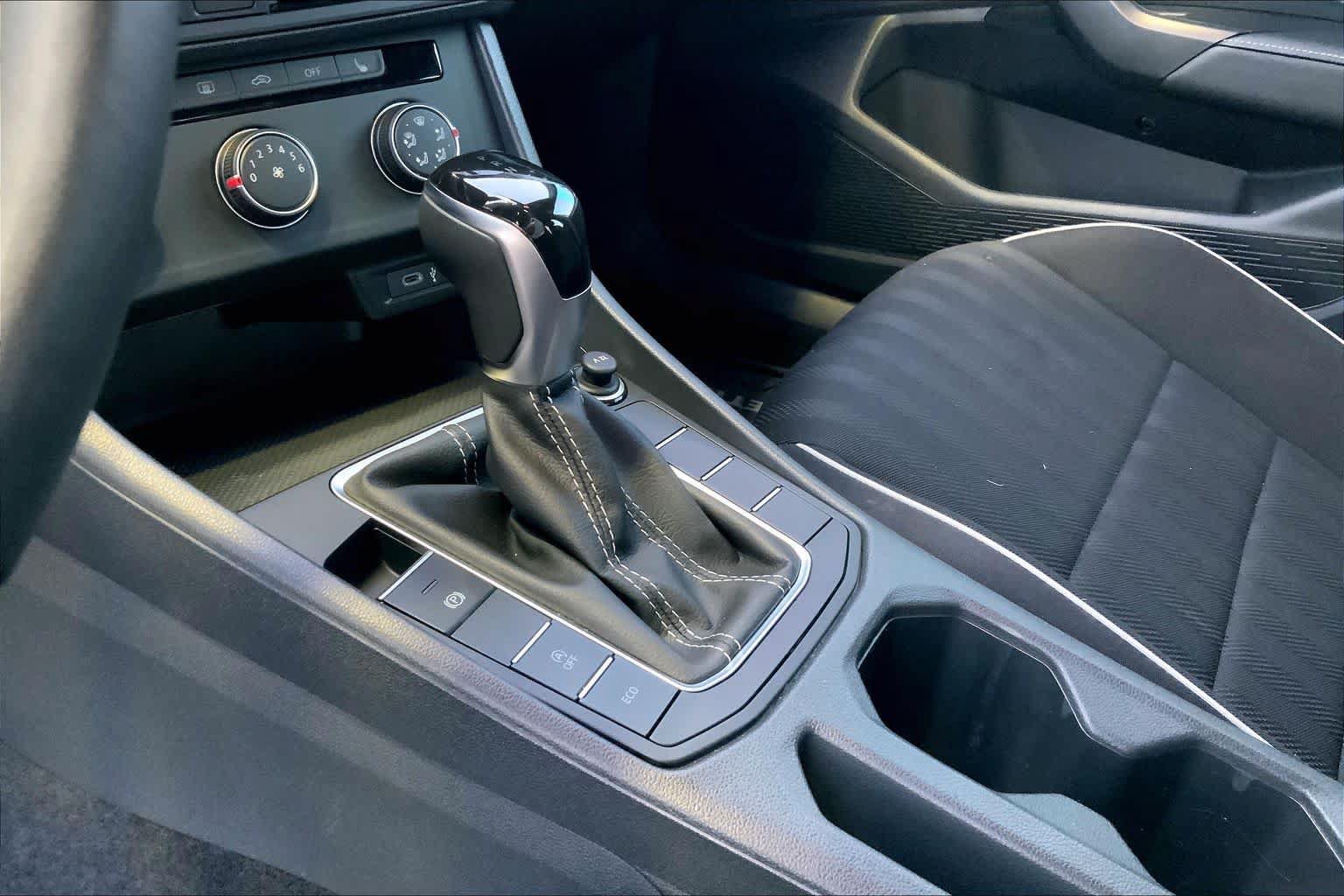 Used 2024 Volkswagen Jetta Sport FWD image 14