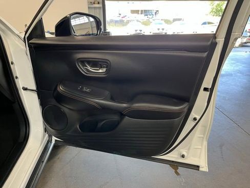 Used 2025 Honda HR-V Sport image 12
