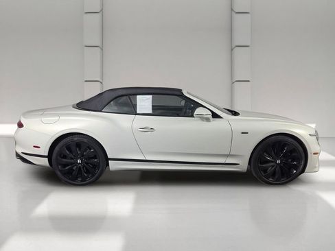 Used 2025 Bentley Continental GTC AWD/4WD image 5