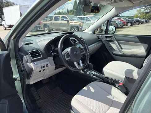 Used 2017 Subaru Forester 2.5i Premium w/ Popular Package #1A AWD/4WD image 10