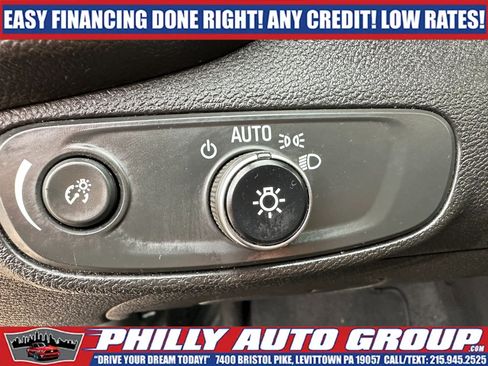 Used 2020 Chevrolet Trax LT AWD/4WD image 24
