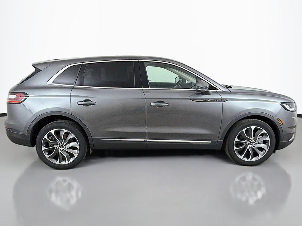 Used 2023 Lincoln Nautilus Reserve AWD/4WD image 18
