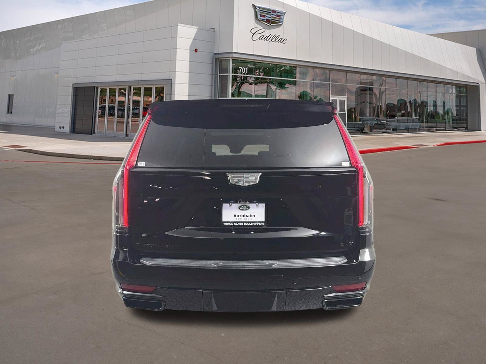 Used 2024 Cadillac Escalade ESV Sport Platinum w/ LPO, ONYX Package AWD/4WD image 6