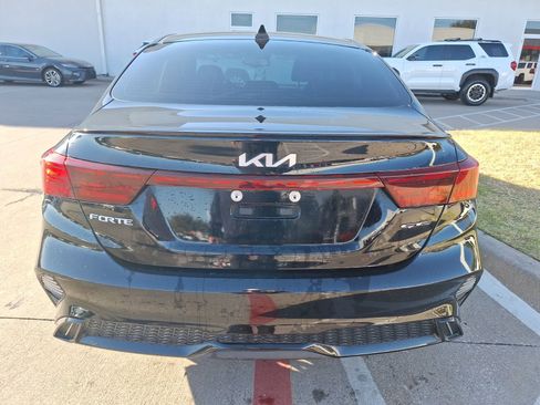 Used 2022 Kia Forte GT-Line w/ GT-Line Premium Package image 5