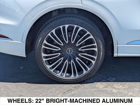 Certified 2023 Lincoln Aviator Black Label AWD/4WD image 9