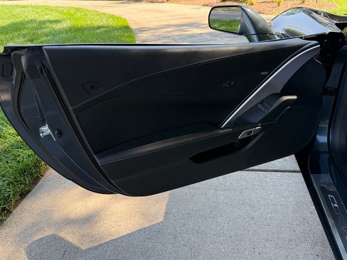 Used 2019 Chevrolet Corvette Stingray Convertible w/ 1LT RWD image 47