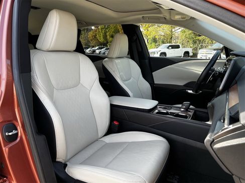Used 2023 Lexus RX 350 image 25