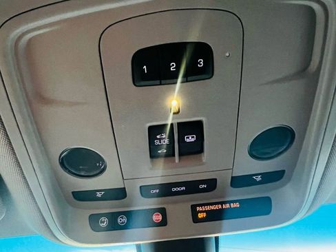 Used 2014 Cadillac XTS Luxury image 21