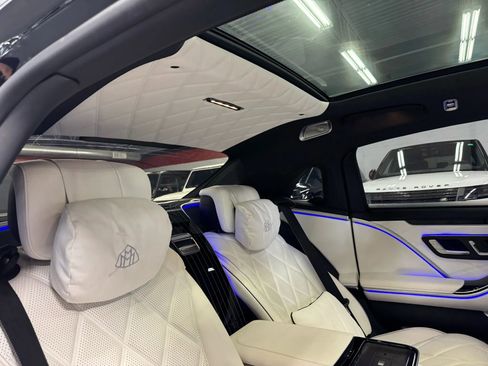 Used 2023 Mercedes-Benz Maybach S 680 4MATIC w/ Manufaktur Leather Package image 61