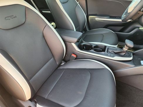 New 2025 Kia K4 GT-Line w/ GT-Line Premium Package image 10