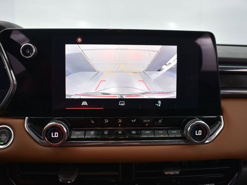 Used 2024 GMC Canyon AT4 w/ LPO, Skid Plate Package image 17